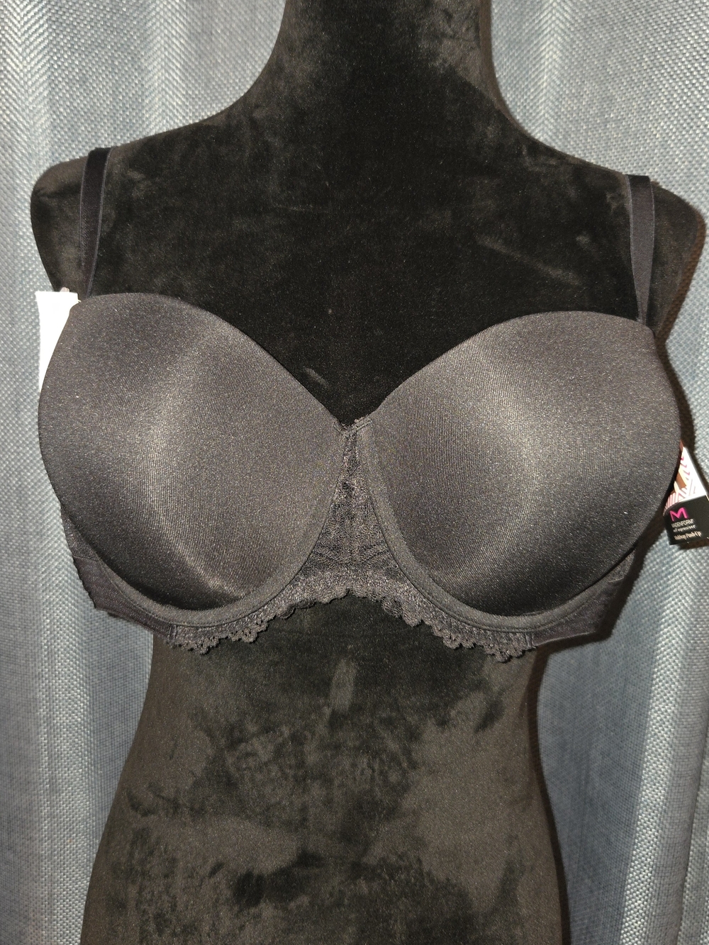 Maidenform Women’s Black Lace Trim Strapless Bra